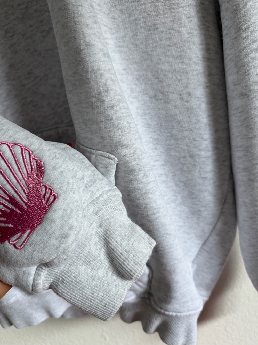 PINK PALM PUFF "Hawaii Hibiscus" Hoodie in Heather Cloud - Picture 5 of 10